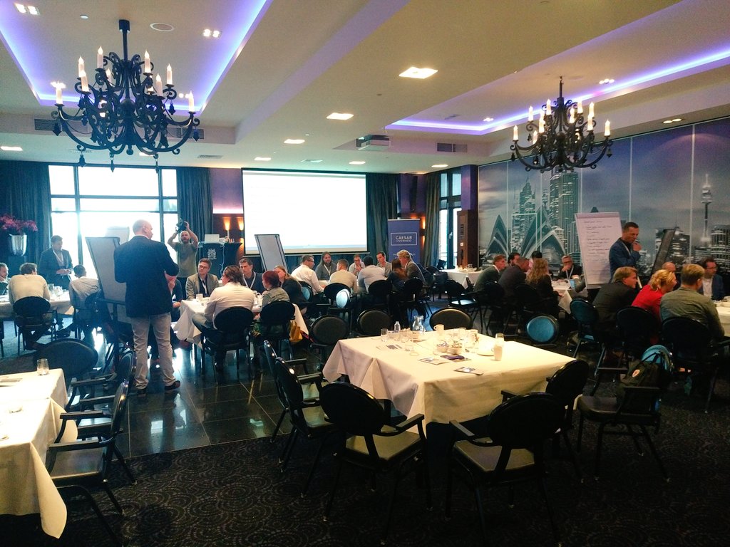 rickbouter's tweet photo. Brainstormen met mensen uit de overheid over de impact en toepassingen van #blockchain binnen de overheid #caesaroverheid https://t.co/jNLvRxezJ5