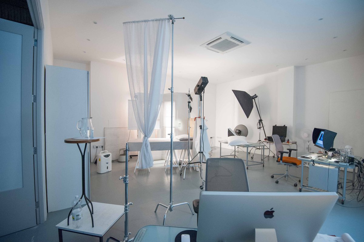 we_are_sanders's tweet photo. Finishing up our photography shoot at PineGate studios #Photography #PineGate #Artdirection #CreativeThinking https://t.co/rM5ySHktSr