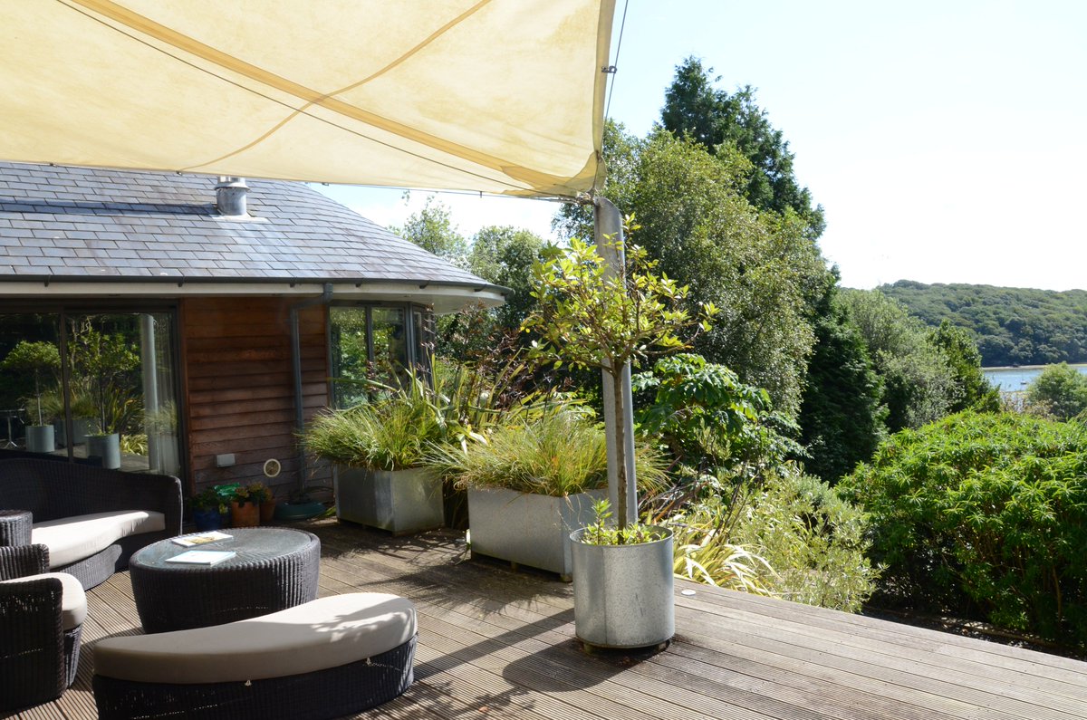 RohrsAndRowe's tweet photo. #HeronCreek #FiveBedrooms #SevenAcres #Creekside #Devoran #RestronguetCreek #Truro #Cornwall #Sailing #Creekside https://t.co/re5sfrJvWw https://t.co/8Iy6p8oO1G