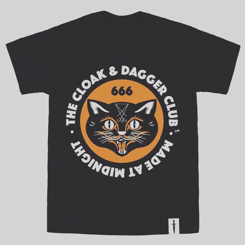 CloakNDaggerInc's tweet photo. Use code ‘ALLHALLOWS’ for free worldwide shipping at https://t.co/swGaCszwO7 https://t.co/ycxhU6M08q