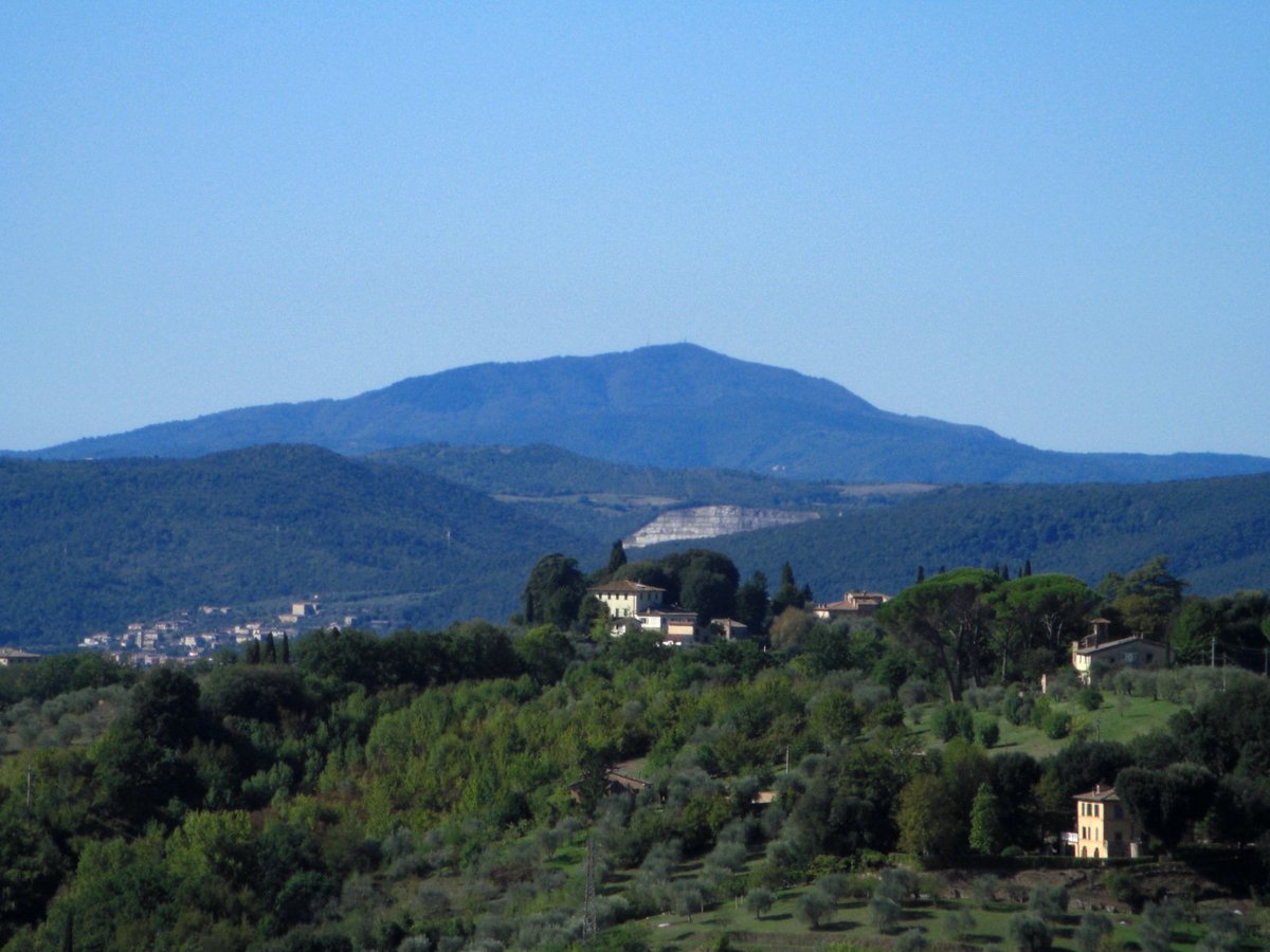 PietroBongini's tweet image. Il "Poggio" di Montieri visto da via Bastianini. #siena #montieri #montagnolasenese #terrenzano