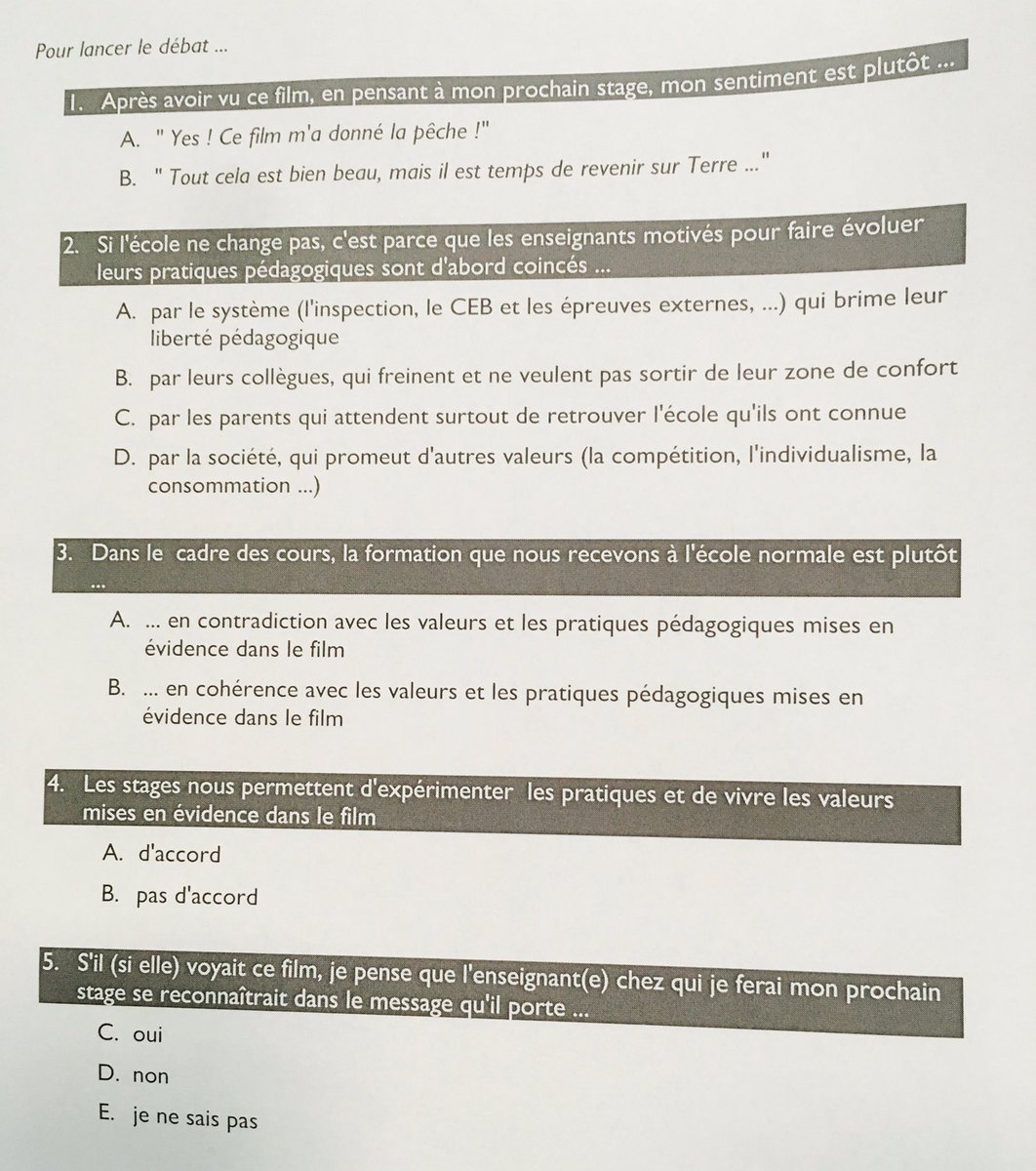 's tweet image. Pour lancer le débat sur #uneideefolle , @CWatthez utilise @plickers avec les étudiants