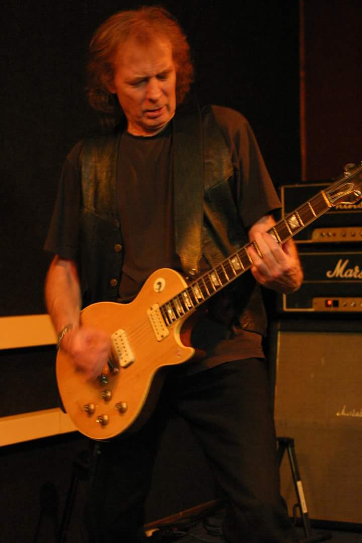 Music Happy Birthday   to & former guitarist Fast Eddie Clarke 
