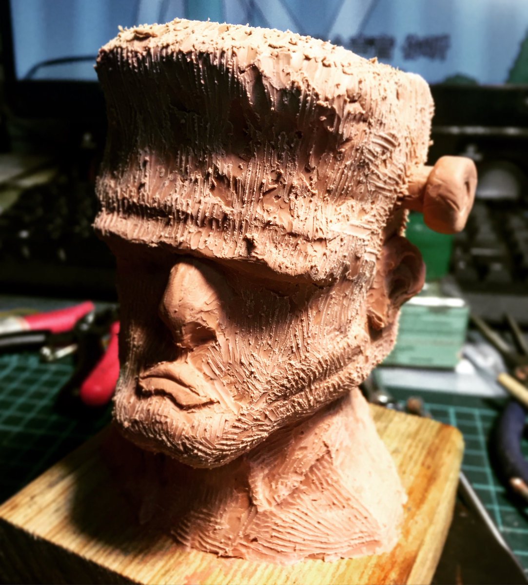 VikinggWu's tweet photo. 科學怪人 Frankenstein https://t.co/5W9pJlWFjq