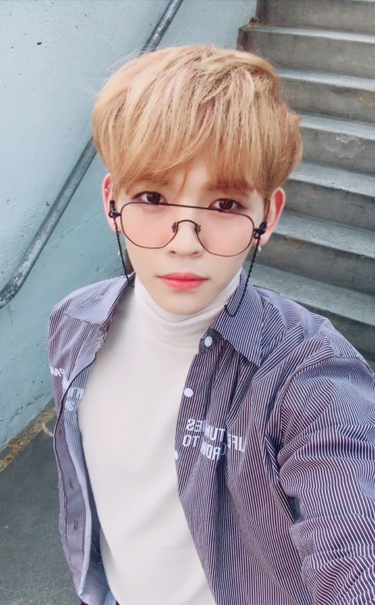 UP10TION's tweet photo. [#쿤] 아낌이들 이쁜 추석 잘 보내고 있죠?? 이제 넘나멋진 업텐션이들을 볼 수 있으니까요!! 곧 만나요!😍😍👍😇

#업텐션 #UP10TION #KUHN #규진 #GYUJIN https://t.co/WXcC7ePl77