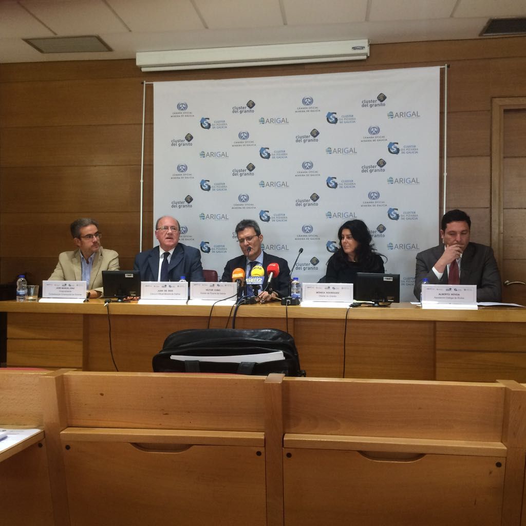 CLUSTERGRANITO's tweet photo. Valoraciones de @ClusterPizarra, #camaraminera, #arigal, @CLUSTERGRANITO sobre la futura Ley de Fomento de Iniciativas Empresariales @Xunta https://t.co/FFlRKTYghm