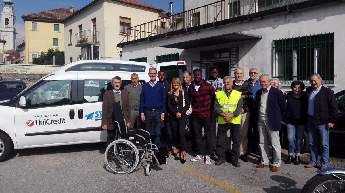 CsvBlTv's tweet photo. Benvenuto al nuovo Doblò di #STACCO per accompagnare anziani e persone con disabilità #trasportosolidale #csvbelluno #volontariatobelluno https://t.co/xjuMwEEGlm