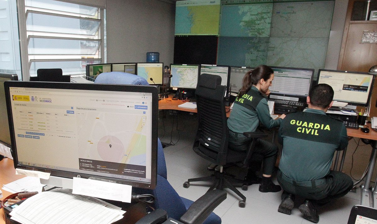 guardiacivil's tweet photo. Si tienes que llamar a emergencias, 1º da tu ubicación.

Si se interrumpe la llamada, al menos sabremos donde tenemos que acudir.

#062
#112 https://t.co/PlRWmOjauk