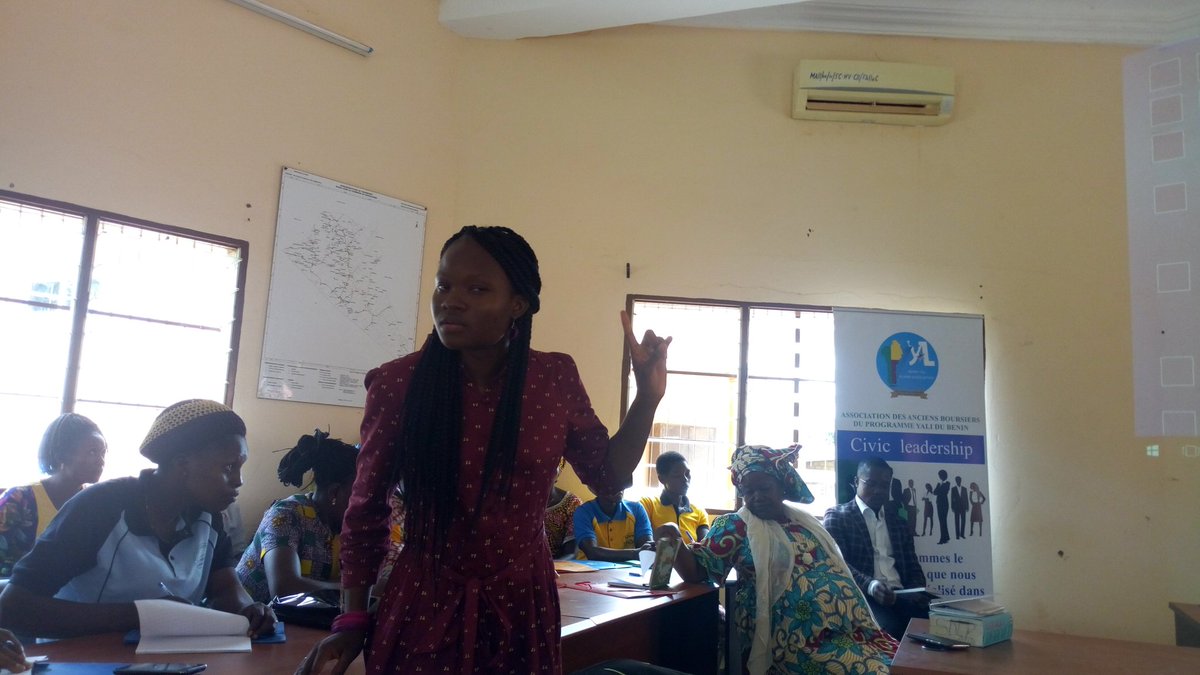 YaliTeam229's tweet photo. #Leadership féminin à #Boukombe avec #BernadetteMPo #Sheleads229 #wasexo #Team229 #Benin cc @USEmbassyBenin @YALINetwork #YaliTeam229 https://t.co/vdQCkJJVBc