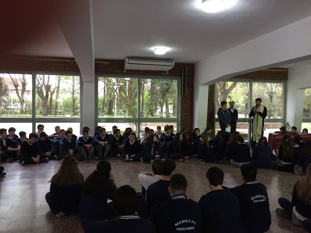 CSJPergamino's tweet photo. Celebración de Envío a la Misión a Chaco https://t.co/5efLCvBpFX