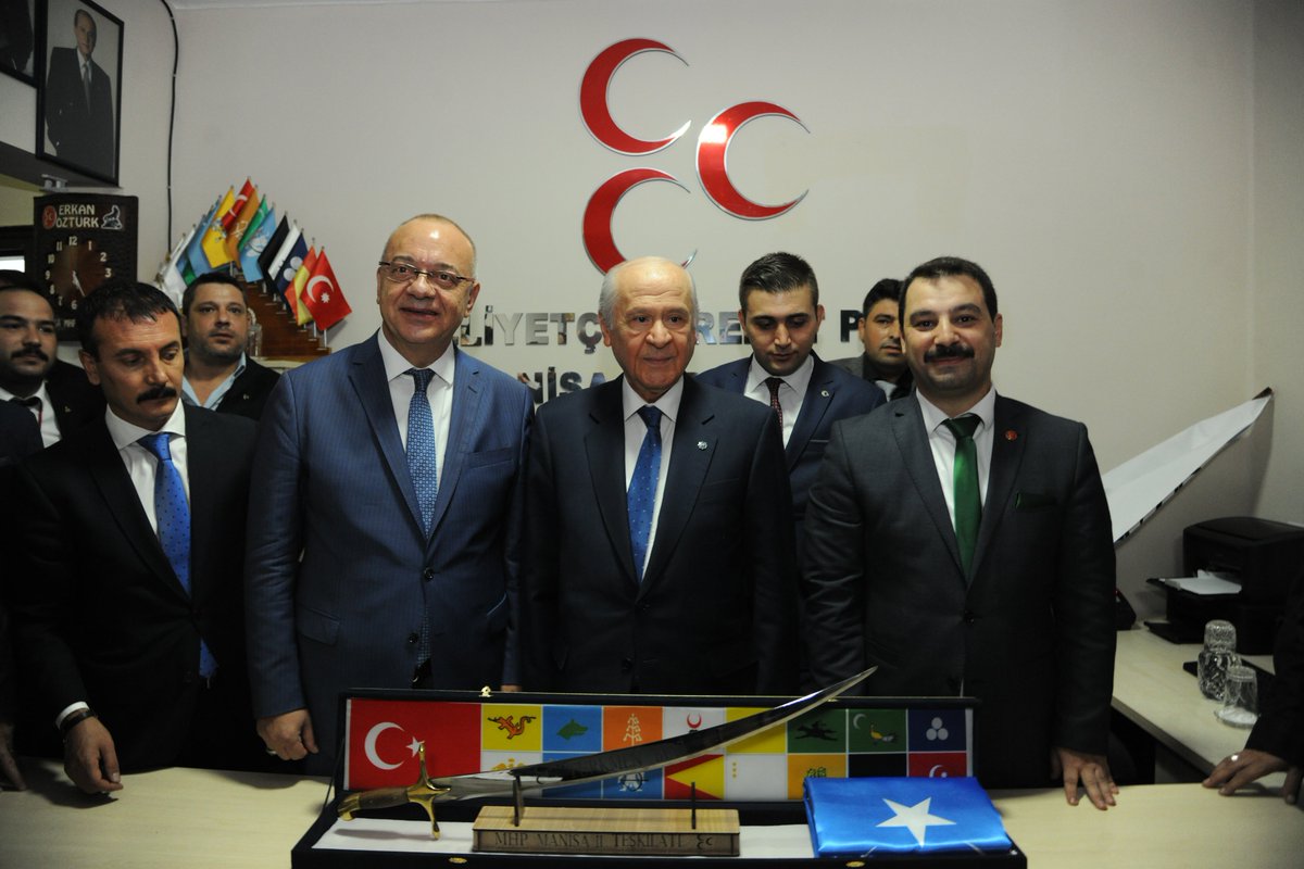 MHP_Bilgi's tweet photo. Genel Başkanımız Devlet BAHÇELİ Manisa İL Başkanlığını Ziyaret Etti. (4 Ekim 2017) https://t.co/unSIcktjBn