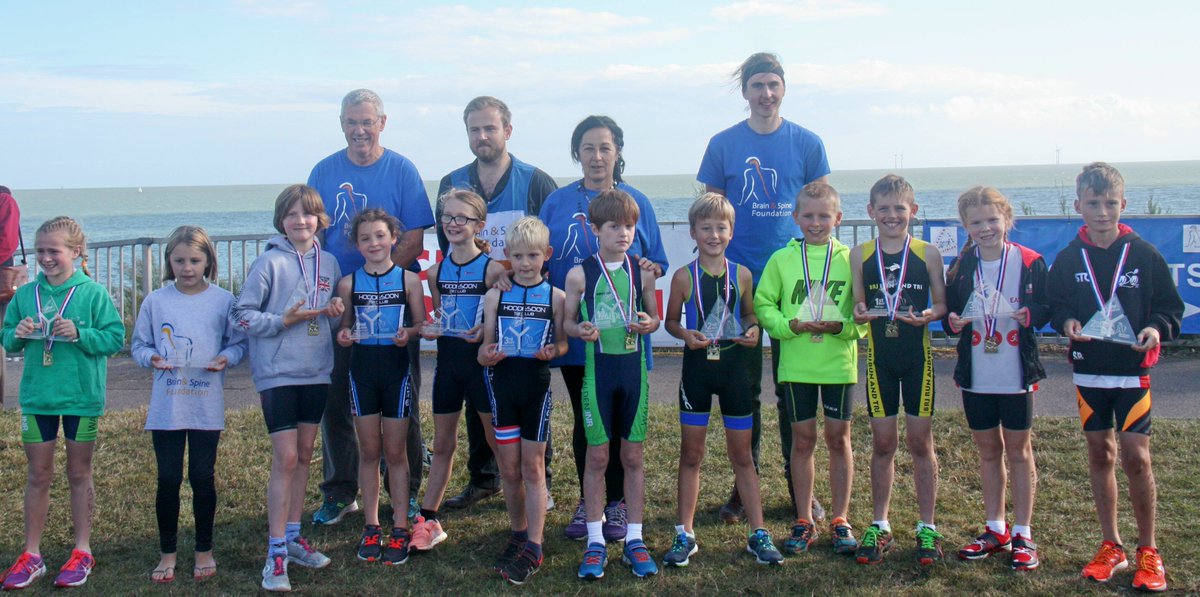 ClactonTri's tweet image. It was great to welcome friends from the @brainspine Foundation to the @ClactonTri Weekend 17. Thanks for presenting the medals &amp;amp; trophies
