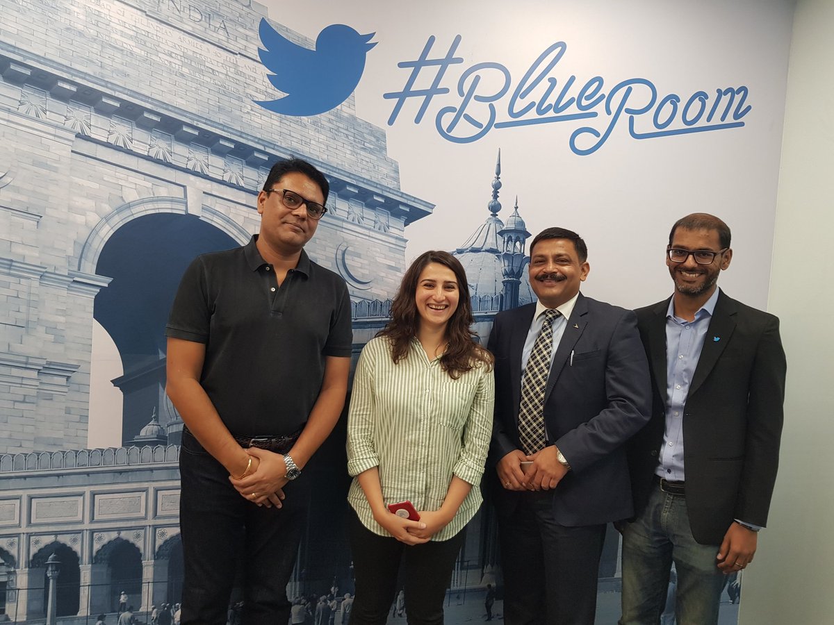 Lovely to meet <a href="/upcoprahul/">RAHUL SRIVASTAV</a> and thank you for pioneering #TwitterSeva for world's largest police force #uppolice