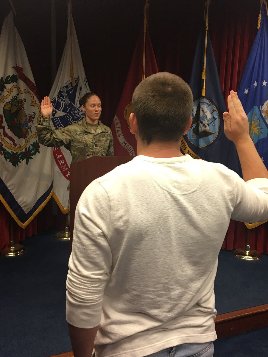 MilitaryMikeUSA's tweet photo. Congrats to Ricky Sykes for joining the #nationalguard last week. He is a junior @HamiltonLocalSD and goes to #basictraining next summer 👍🏻 https://t.co/7hi09OVoW5