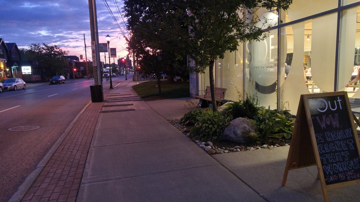 studio_barre's tweet photo. 6 am #barre class: strong thighs and pretty skies

#MyOttawa #Ottawa #Gatineau #barrelife #fitgram #fitness #riseandgrind #barrestrong https://t.co/iPsHVhfFE6