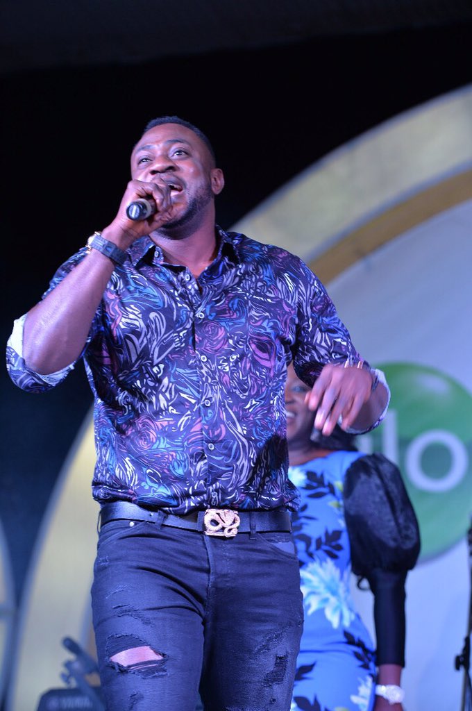 GloWorld's tweet photo. @odunomoadekola at #GloMegaMusicTourIbadan
•
#Ayingba The biggest music tour is coming to your city this Saturday #GloMegaMusicTour https://t.co/E1Zh83JOg8