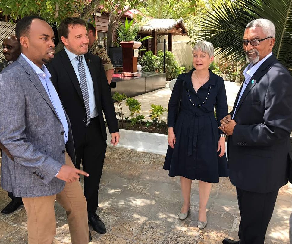 IlyasAliHassan's tweet image. Honored 2 attend #GermanyUnityDay with Hon. Abdi Hashi Speaker of the Upper House, German Amb. Frasch and Amb. @Bavarafrican @GermanyDiplo