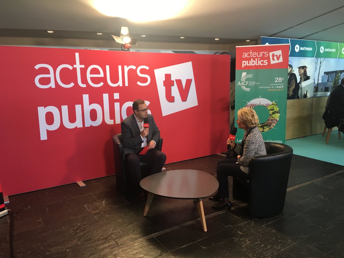 Visionpolitique's tweet photo. @carolinecayeux en direct sur @acteurspublics TV pour parler des Villes moyennes https://t.co/dX2GSDvS7P