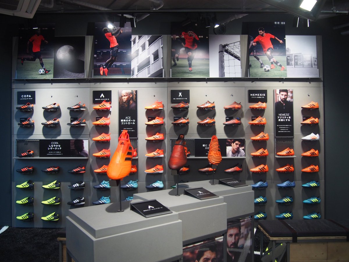 サッカーショップkamo Na Twitteru 原宿店 10 5 木 アディダスフットボール サッカーショップkamo原宿店オープン Adidas Footballの新拠点がkamo原宿店3fに登場 プレオープンにはルーカス ポドルスキ選手 柏木陽介選手 梅﨑司選手ご来店 T Co