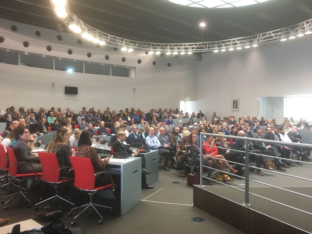 VVMBureau's tweet photo. Volle zaal vandaag bij #DVDO2017 #Omgevingswet. https://t.co/XkP4tsay7X