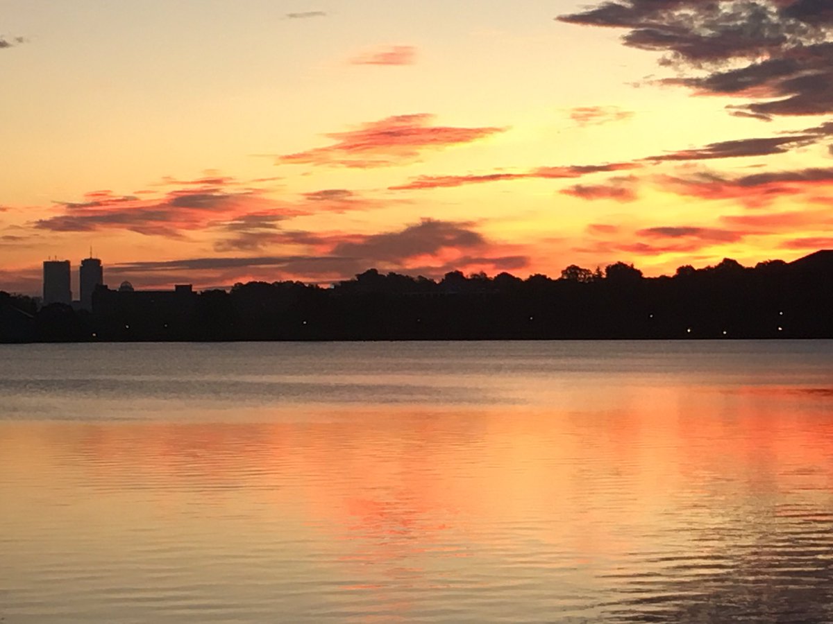 CoachBWhite7's tweet photo. Beautiful morning on the Resevoir! #CottonCandySkies Thanks to all that serve! #BCBeautiful https://t.co/LDZWAyKwWU