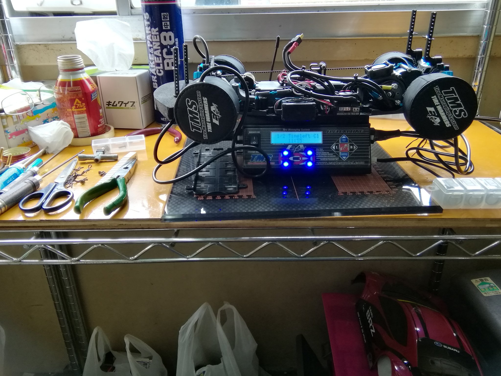 تويتر クボッチ على تويتر 久しぶりのラジコン コースは福岡のnsサーキット 少しテクニカルなコースですが アットホームな感じの優しいサーキットです タイム的には 0 5秒落ち位 まだまだ練習が必要 Ta06 ラジコン タミヤ ラジコンサーキット T Co