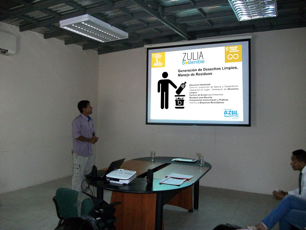 fundacionazul's tweet image. Los #CentroDeAcopio y las #Composteras proporcionan un verdadero #SaneamientoAmbiental → wp.me/p61fyW-9rZ