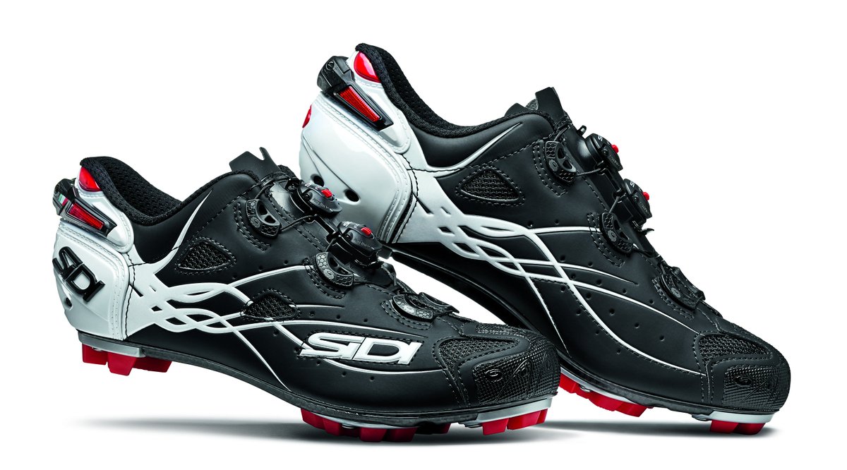 BarrieCycling's tweet photo. Thank you @VellendTech for sponsoring the #BaseballCX! 1 lucky winner will leave with a pair of #Sidi Tigers! @ontariocycling @cyclingcanada https://t.co/kTKf54FxOg