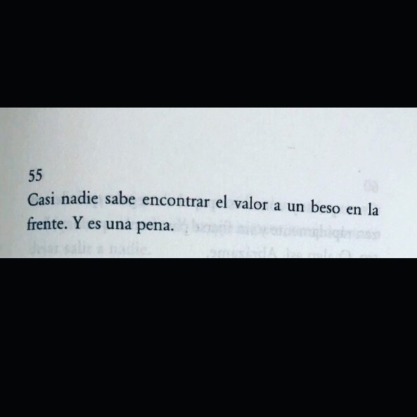 Beso en la frente.