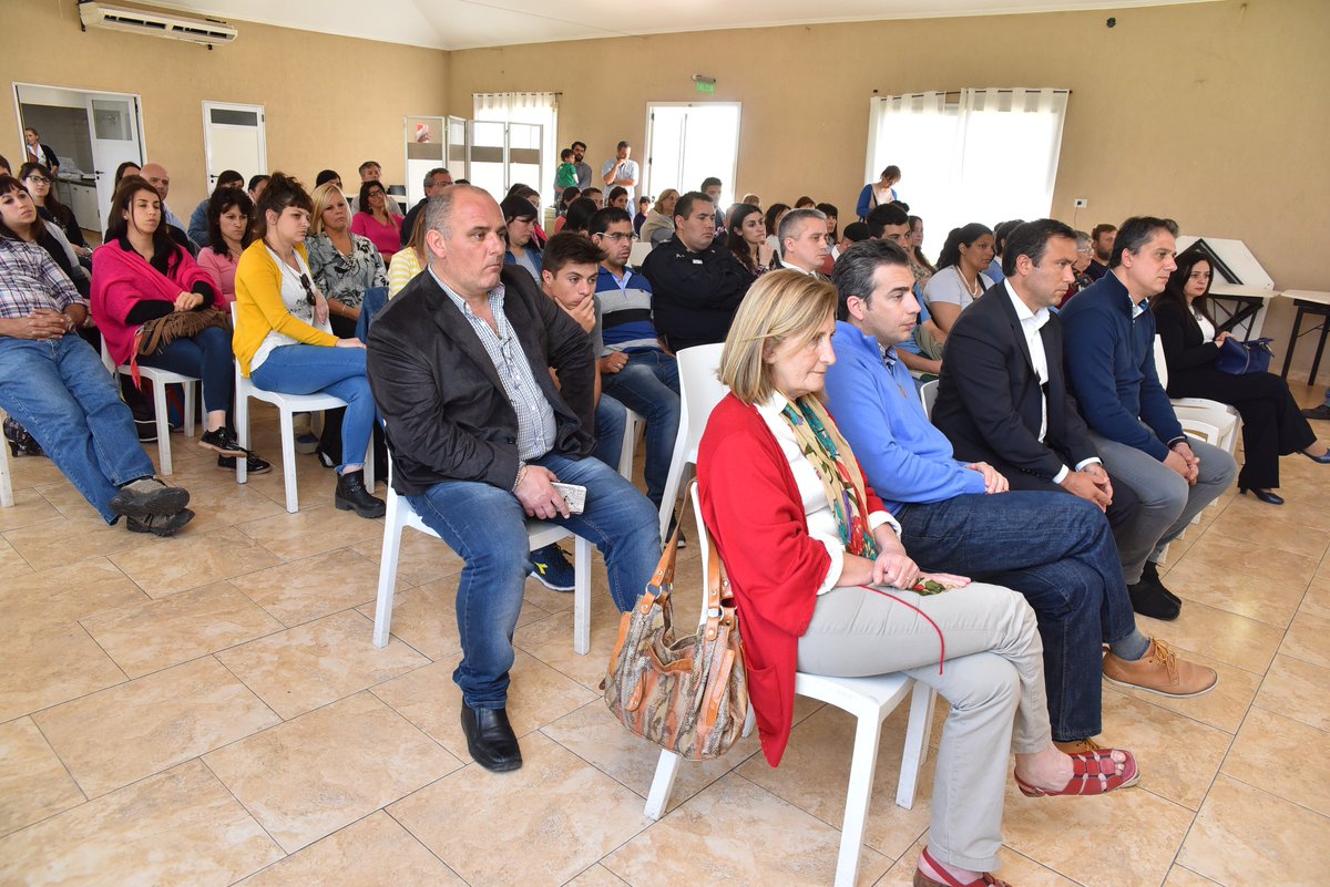 MuniChascomus's tweet photo. Lo destacó el Intendente Municipal durante la presentación oficial de la encuesta realizada. https://t.co/hiIjXBvWsa https://t.co/8c54iOLQF6