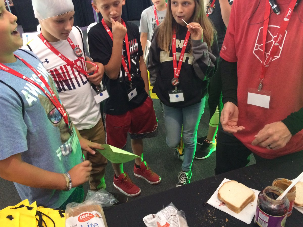 elevenfifty's tweet photo. Remembering how much fun we had during the @IWITChamp #Eureka event, teaching kids fundamentals of #code w/ a PB&J #WriteTheCode #STEM #TBT https://t.co/ukNRZ5u69V