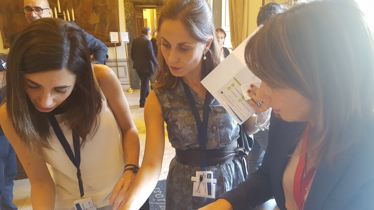 Spazi_Attivi's tweet photo. Proseguono gli incontri #b2b a #IFIB2017 @EEN_EU #EEN #biotech https://t.co/Jx389ZTgVz