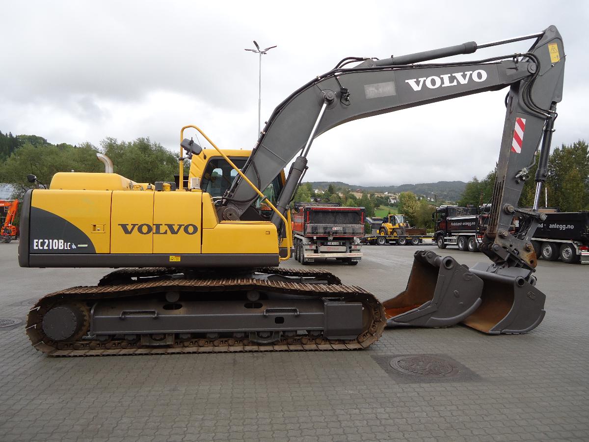 SgpAgro's tweet photo. Гусеничный экскаватор Volvo EC 210 BLC. Год - 2005. Количество моточасов: 2301.  https://t.co/P92dPKqLbn https://t.co/5I779ZmLJK