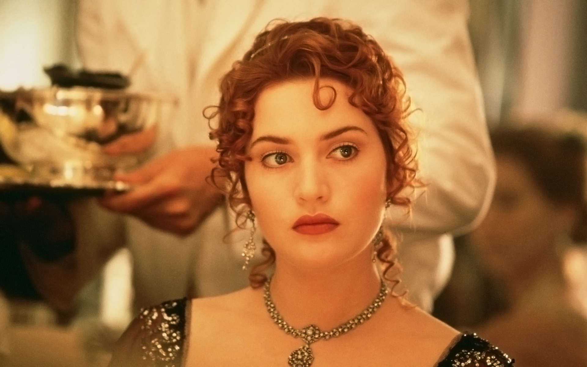 Happy birthday Kate Winslet!

Patiently waiting for you to partner up with Leo again for another perfect film. 