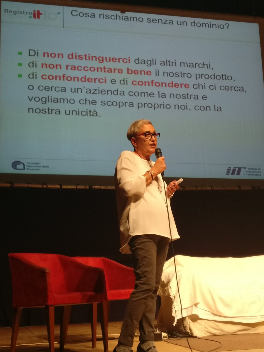 Perché scegliere di farsi un dominio? Semplice ... per personalizzare la propria presenza sul Web #IF2017 <a href="/Internetfest/">Internet Festival</a> <a href="/Registroit/">Registro .it</a>