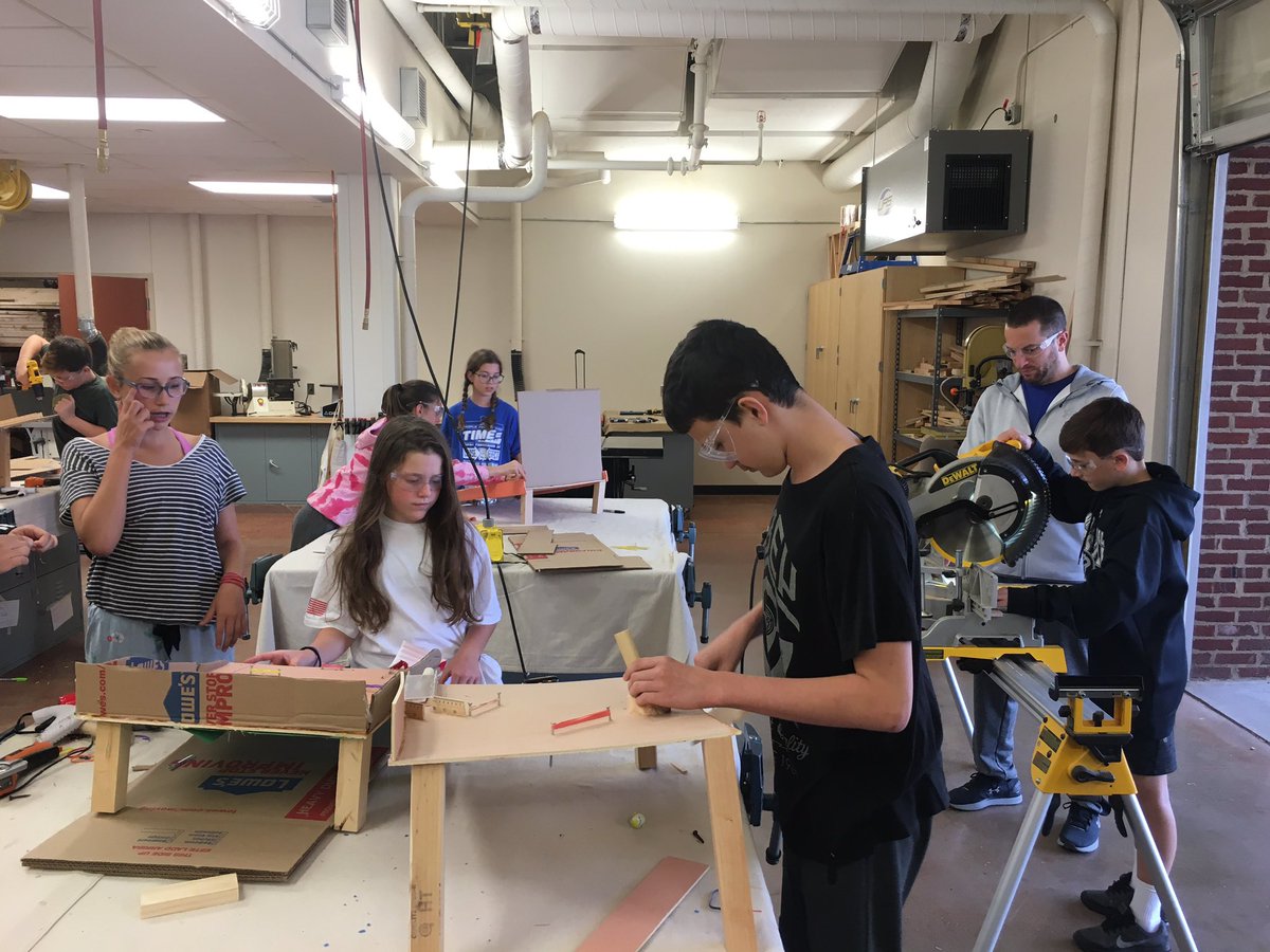 Jeff_Evancho's tweet image. &quot;Making&quot; pinball happen in Mr. Pros shop @QuakerValleyMS @MakerEdOrg @remakelearning #games4learning #pzqvsd
