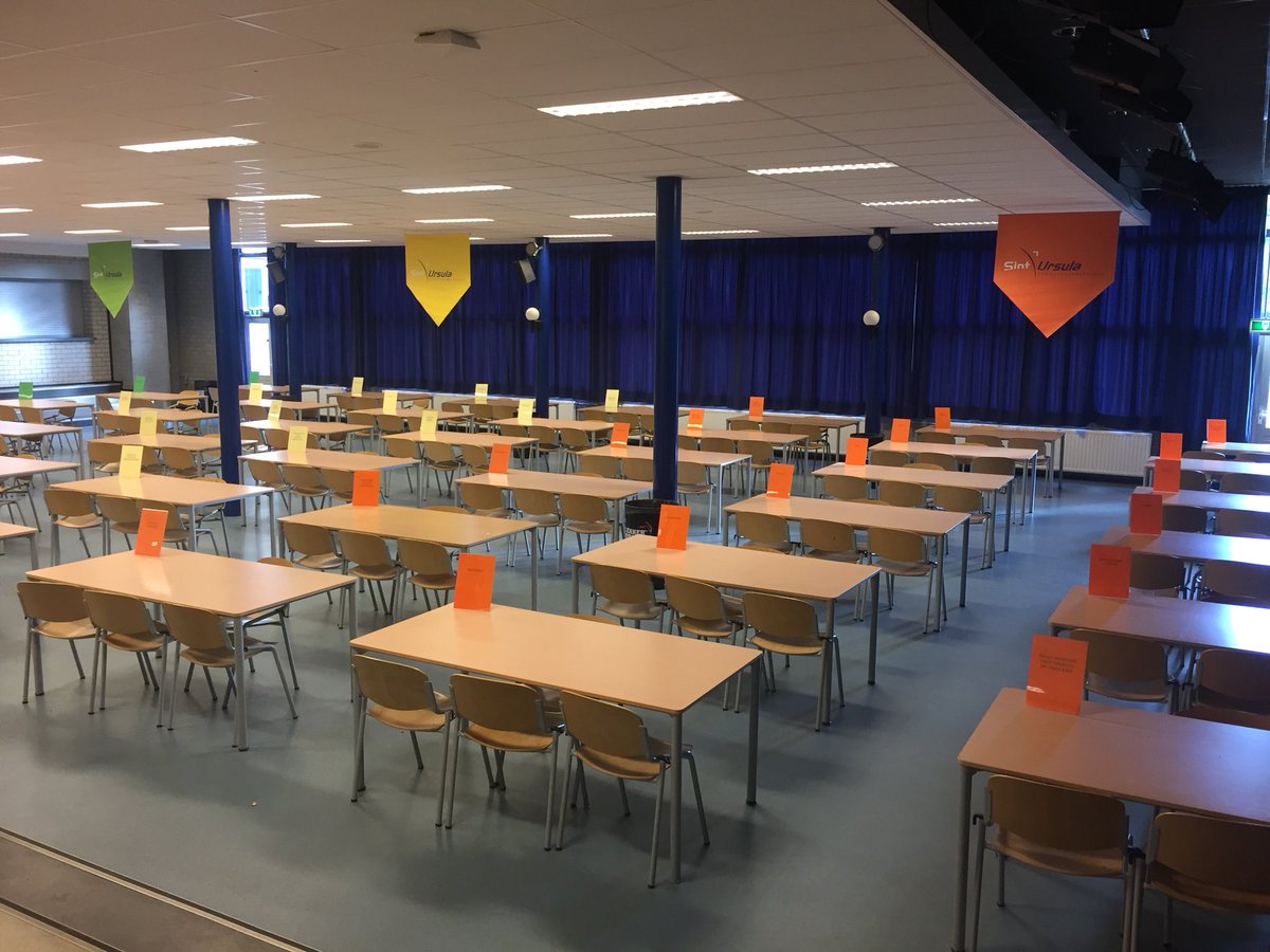 We zijn er klaar voor @UrsulaHorn, de beroepenavond voor de bovenbouw HV met recordaantal beroepen.
