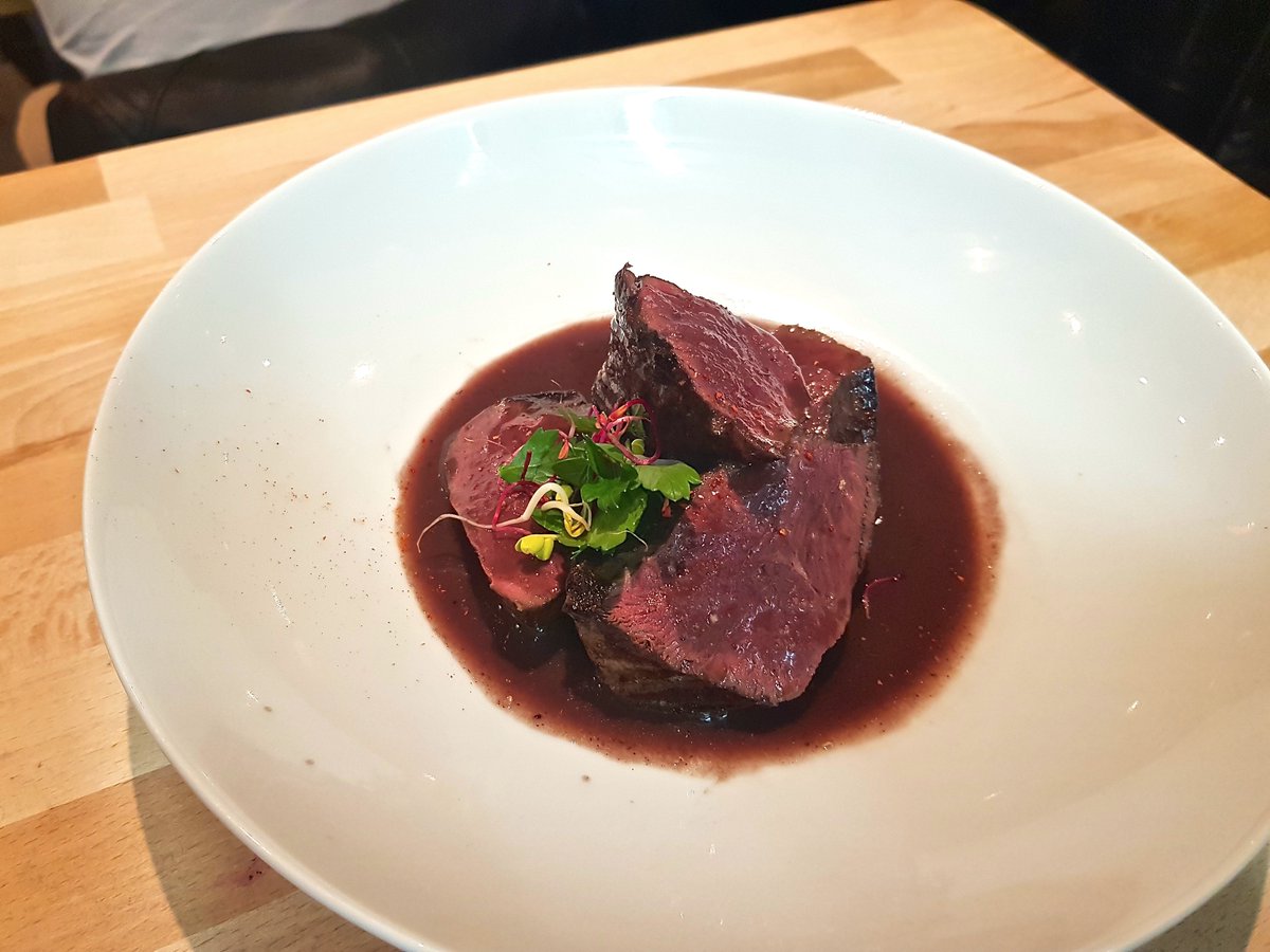 MrPapounet's tweet photo. Besoin d'amour? Venez déguster nos cœurs de bœufs sauce vin rouge 🍴🥩😍 #beef #food #heart #love #lepetitcommines #maitresrestaurateurs #paris https://t.co/eeqGFV9Qnc