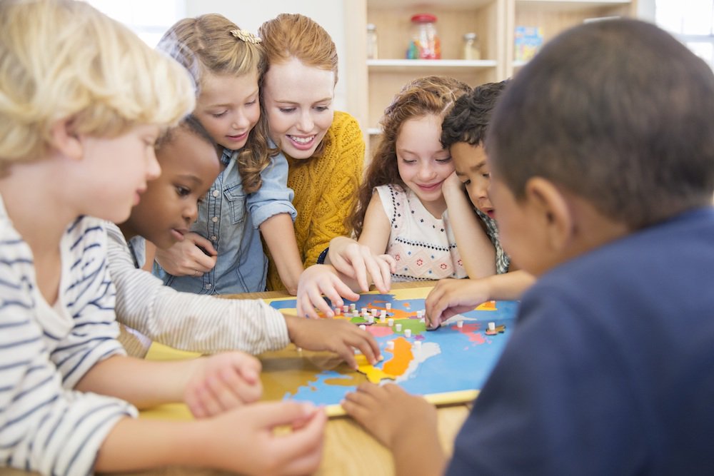 The research &amp; benefits of teaching social &amp; emotional learning in preK-12 classrooms: mhed.us/2xLYE4q #edchat #SEL