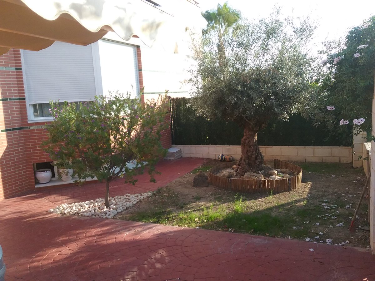 rosanamiralles's tweet image. Disfruta la tranquilidad de @altorreal 
Duplex 3Hab/3 Baños/Salón/Piscina c/Parcela/Sótano
601718317 😉
 #duplex  #vendopiso
@BasicHouseInmo