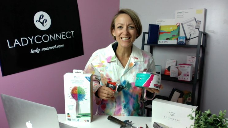 Ludivine Sapio présente le marketplace #IoT <a href="/iamladyconnect/">LADY-CONNECT</a> et rejoins l'aventure #PitchTaBoite. Faites comme elle ! bit.ly/2hNHqOi