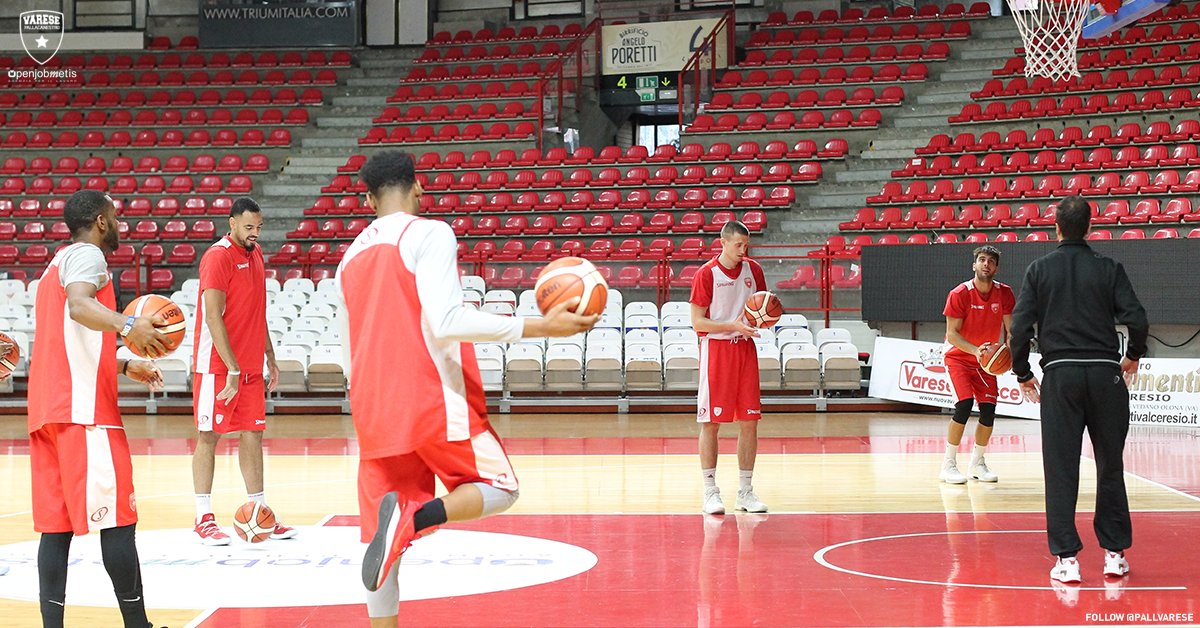 PallVarese's tweet image. 🔜 #MilVar si avvicina, continua il lavoro dei biancorossi verso la seconda giornata di @LegaBasketA! #GOVARESE @OlimpiaMI1936