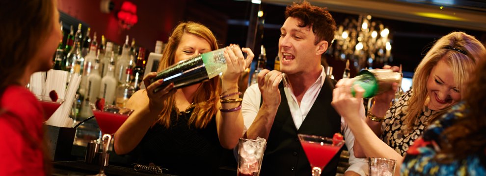 Like cocktails? Want to learn to make them like a pro? Here are the best cocktail masterclasses in #London! view.co.uk/london/lists/r…