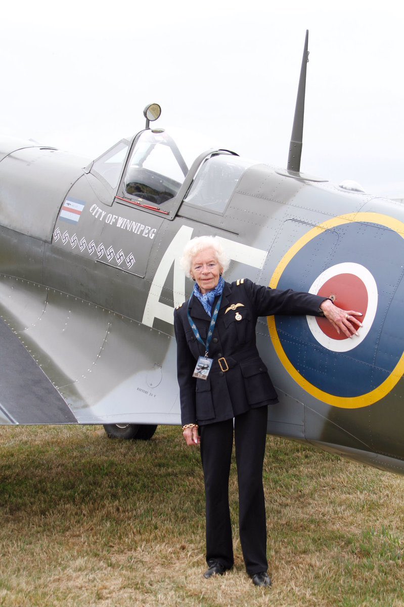 sallyacb275's tweet photo. #WomenAtWar Day 6 #ATA Mary Ellis,Spitfire Pilot, ATA WW2, she flew over 76 different types of ac during her time in the ATA 🌺🇬🇧 https://t.co/kAiFf0lwBO