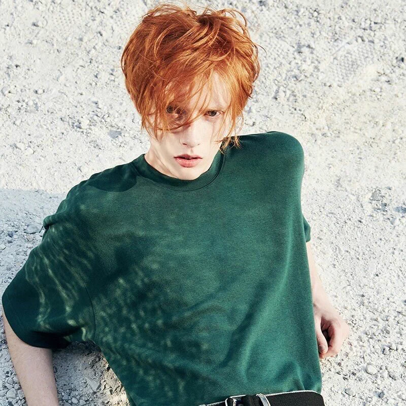 綺麗な赤毛髪にエメラルドグリーンの瞳の超絶美少年が話題に！！