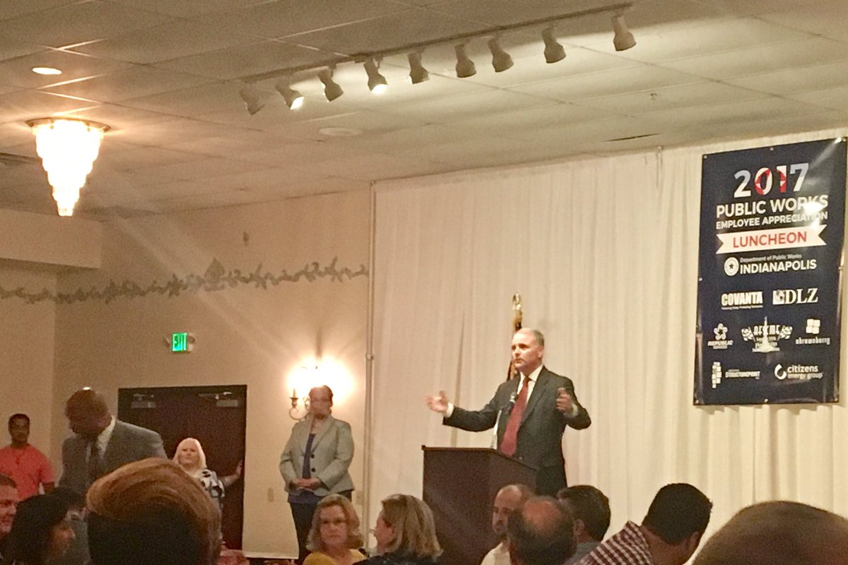 Just one of many things that <a href="/IndyDPW/">Indy Department of Public Works</a> does: "We remove 170 tons of trash in neighborhood clean ups." Director @Danpindy #MNAAndrea