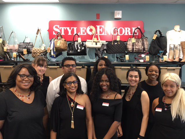 WinmarkResale's tweet image. #GrandOpening Alert: A big congrats to #franchisee, Nimanthika K. &amp;amp; team on the opening of @StyleEncore in @Living_Oakville! #WinmarkGO