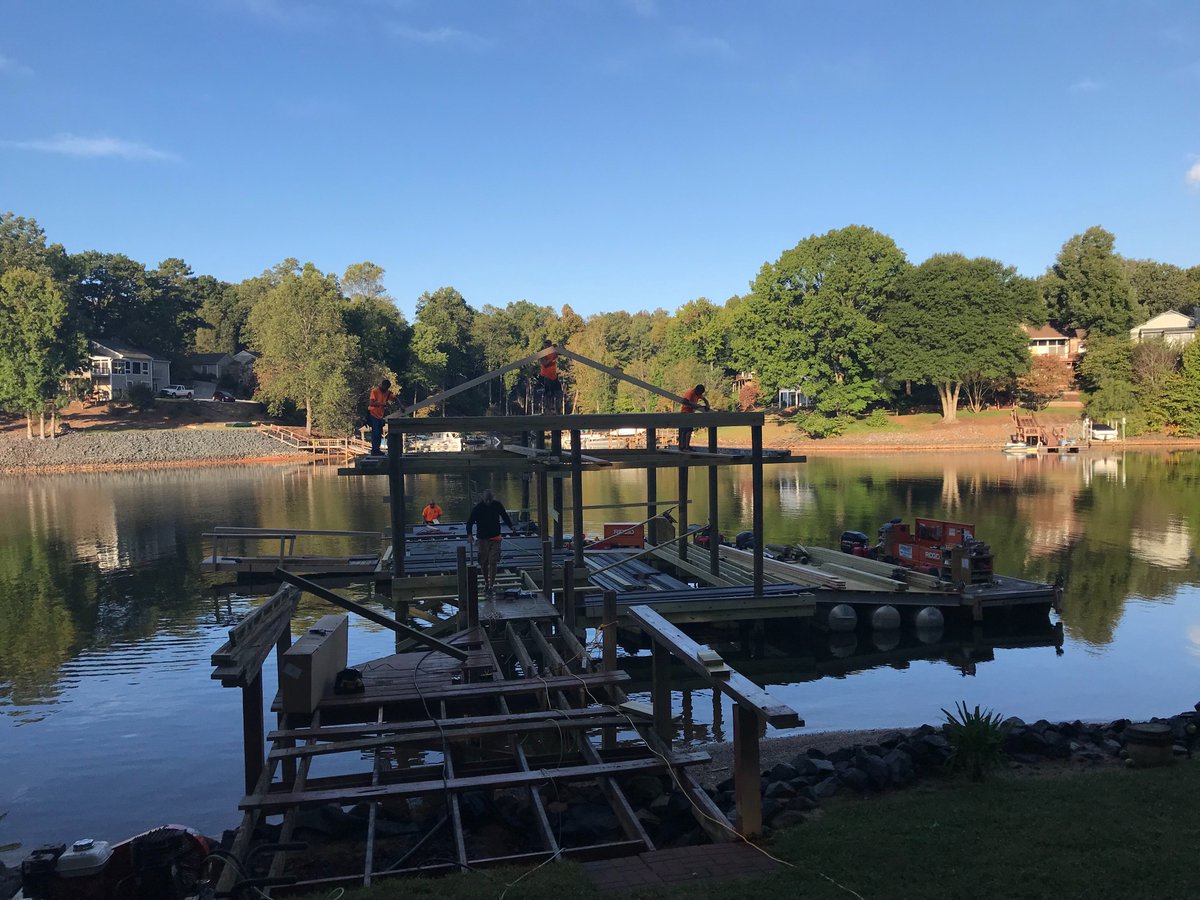 BoatLiftGuy's tweet photo. The roof, the roof, the roof goes up today. #waterjackmarineconstruction https://t.co/k2z1ohishu