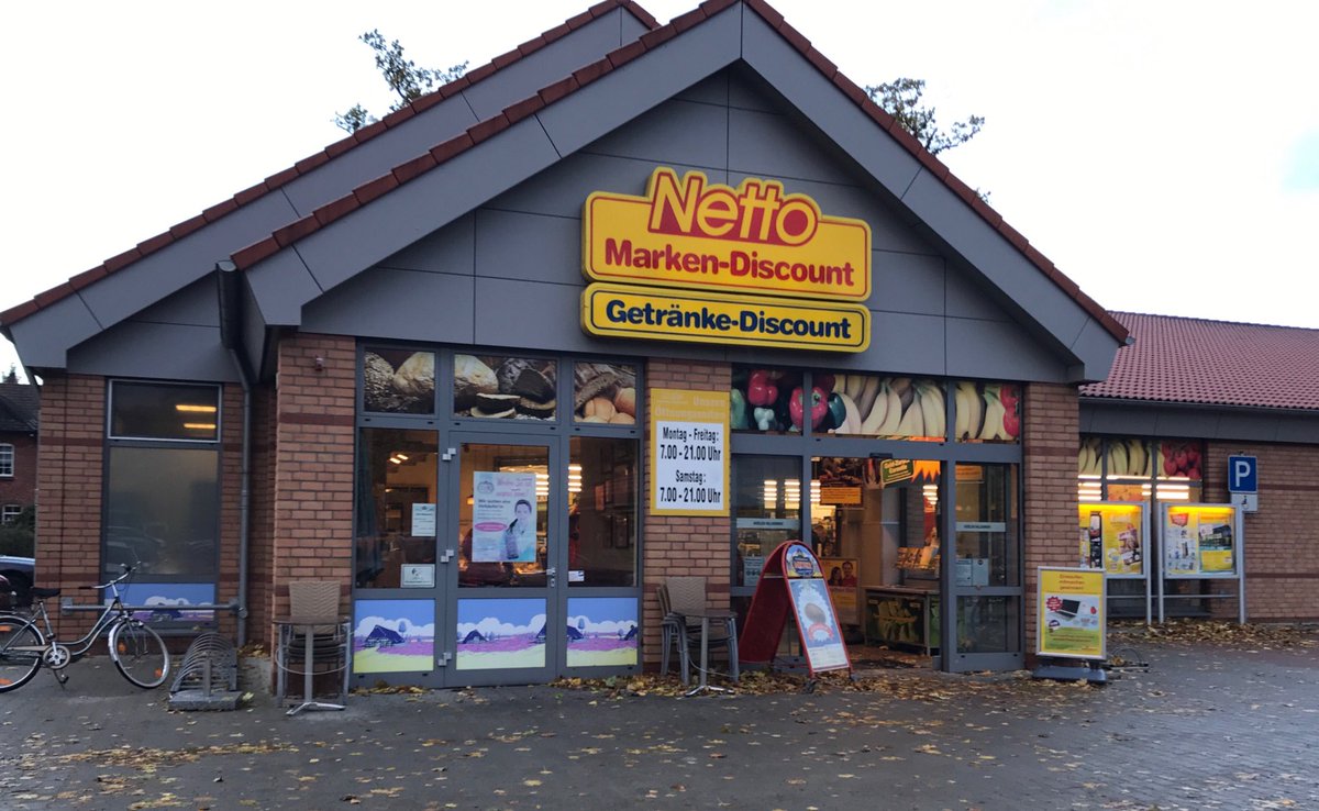 Die #Bahn hat genug, nach 4std ist die Kasse voll. Durchsage: Im Ort ist ein Netto Supermarkt, wer will? <a href="/DB_Info/">Deutsche Bahn Verkehrsmeldungen</a>