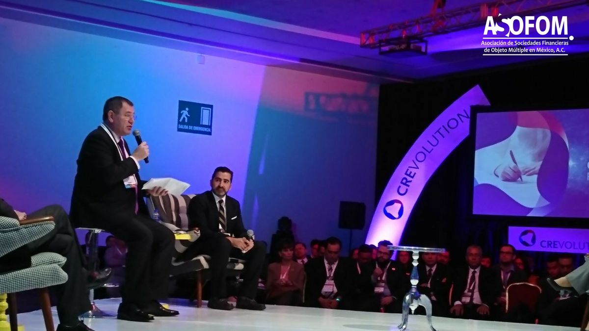 ASOFOM_OFICIAL's tweet photo. @ferpadillaez en el panel Balance de la Regulación en Sistema Financiero en #CREVOLUTION2017 #CONAMIC @cnbvmx @Banxico @Consubanco_Mx https://t.co/E5RJSlf1ZQ